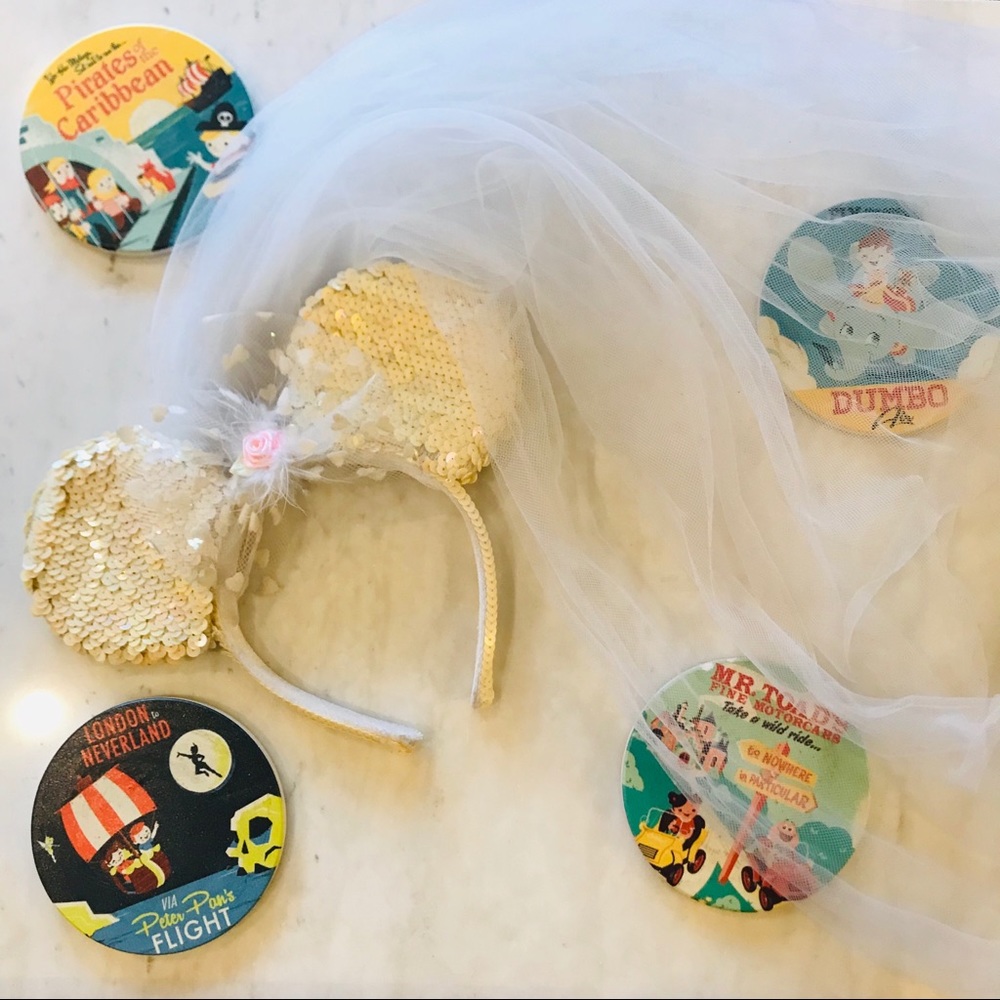 RARE Disney Parks Minnie Bridal Veil Headband